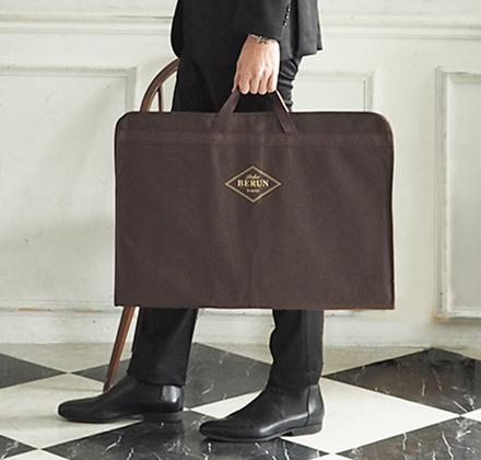 ガーメントケースの画像