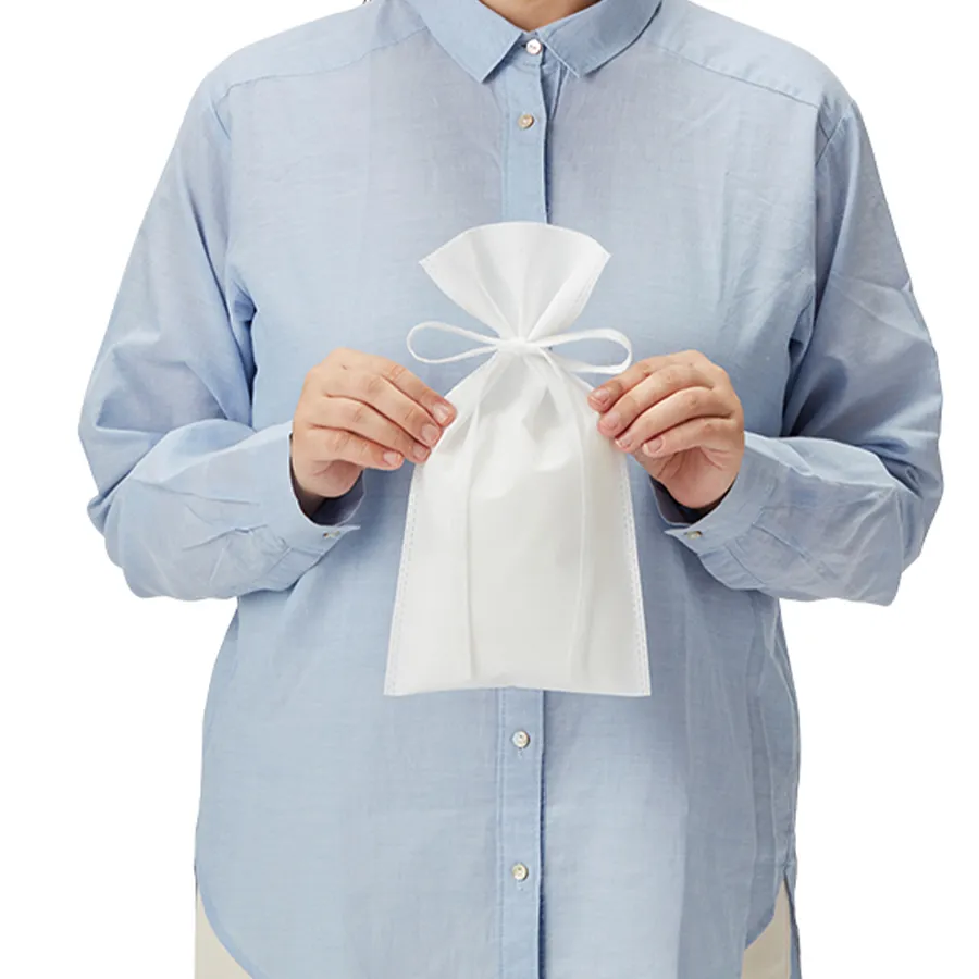 不織布ラッピング巾着